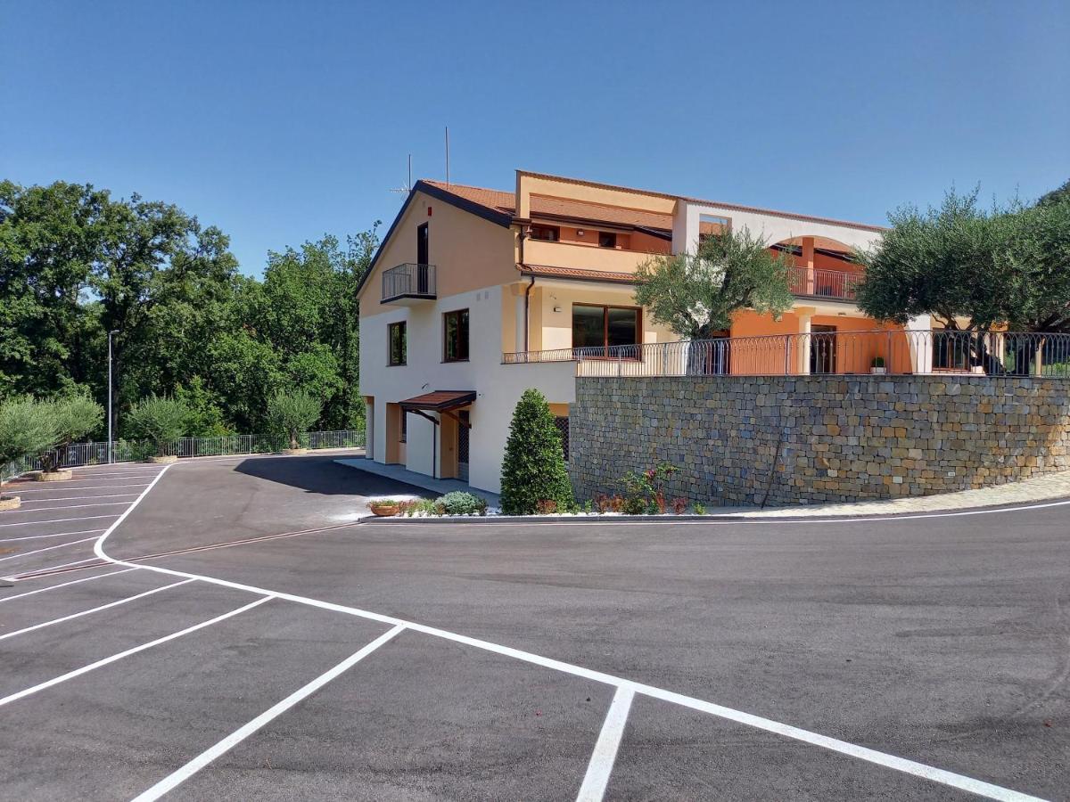 Hotel Ristorante Villa Terry Лаурія Інферіоре Екстер'єр фото