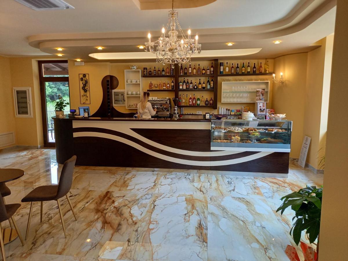 Hotel Ristorante Villa Terry Лаурія Інферіоре Екстер'єр фото